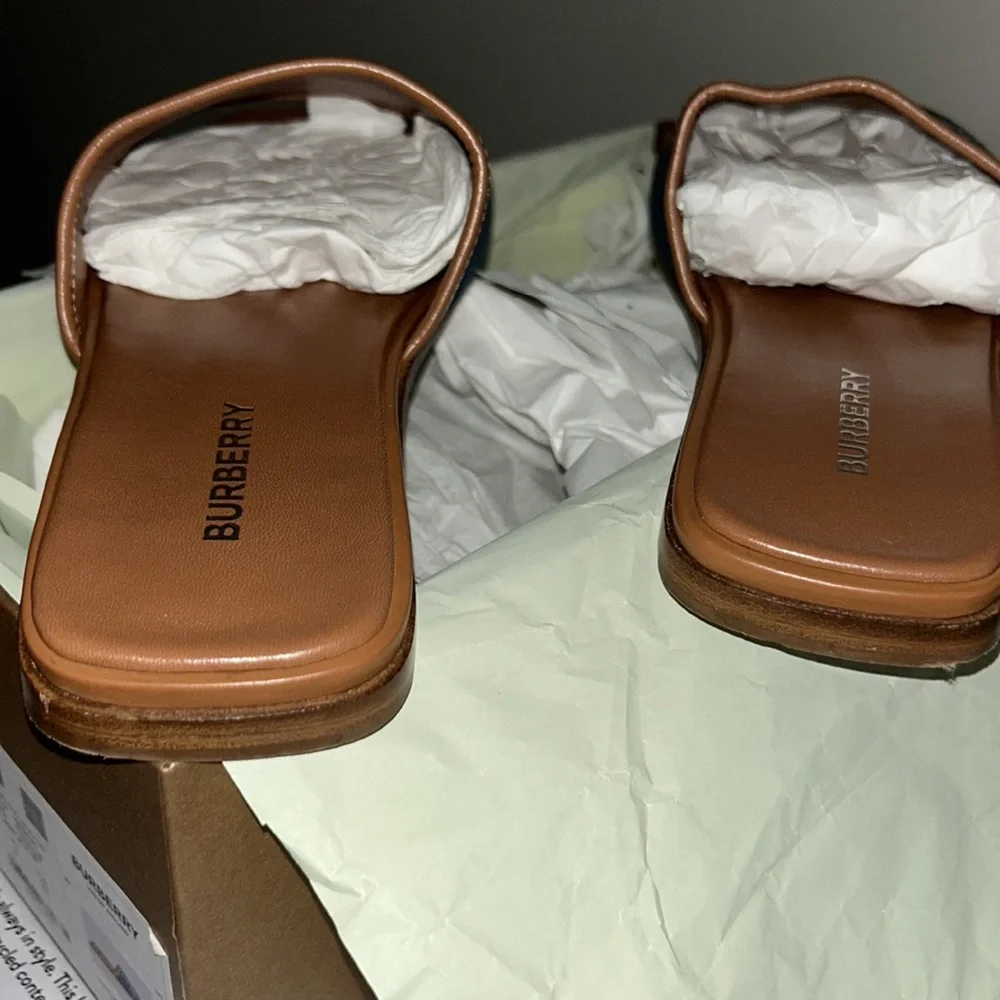 Burberry sandals - Picture 7 of 13